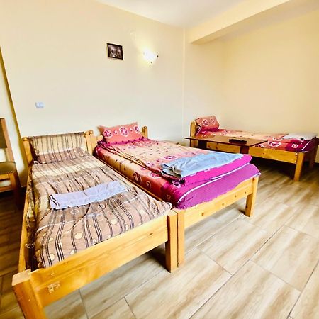 Hotel La Gradina Zalău Zimmer foto
