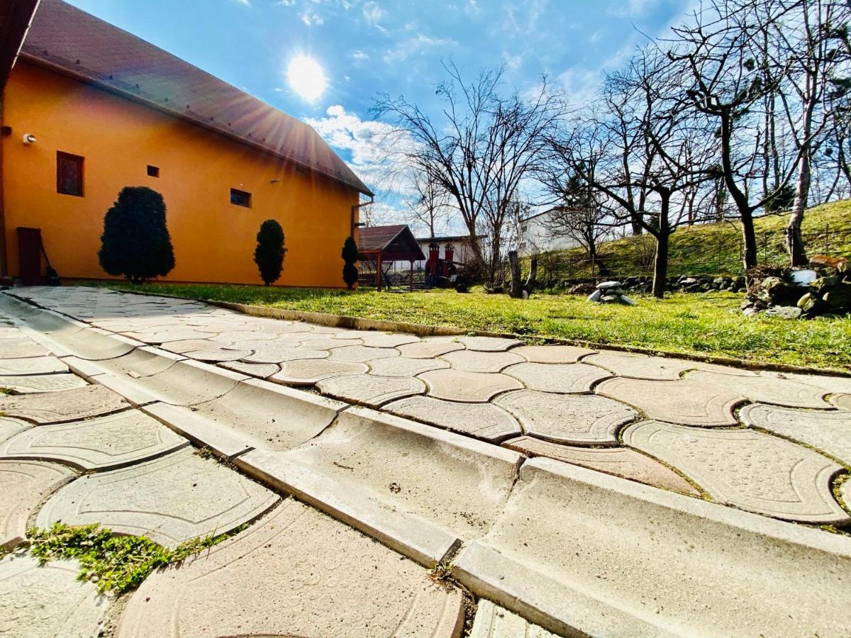 Hotel La Gradina Zalău Exterior foto