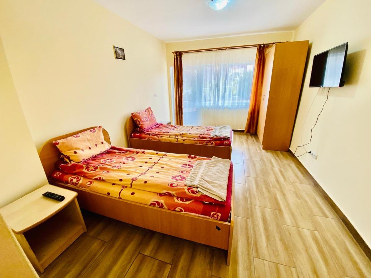 Hotel La Gradina Zalău Exterior foto